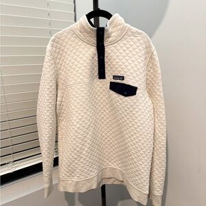 Patagonia Men's White Quilted Sweater